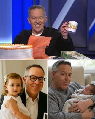 ”HAN VÄNTADE I 60 ÅR… OCH INGENTING FÖRBEREDDE HONOM PÅ DETTA.” När Greg Gutfeld återvände till skärmen efter 46 dagars bortavaro förväntade sig tittarna skämt – och han levererade. Men bakom humorn fanns något annat… något mjukare, något nytt. När han pratade om livet hemma med lilla Mira skrattade han åt att vara ”hemsk på allt”, om att gå runt klockan två på natten och erbjuda ”känslomässigt stöd” medan hans fru skötte det riktiga arbetet. Publiken skrattade – men de som lyssnade…