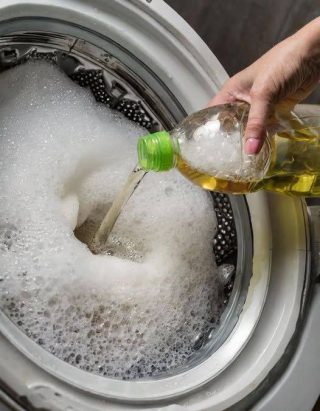 Vinäger är nyckeln till vitare tvätt och mjukare handdukar: Här är rätt sätt att använda det