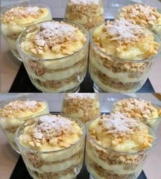 När jag känner mig lat gör jag alltid den här efterrätten. “Napoleon i glas”: en fingerslickande godhet. Uppäten på 2 minuter.